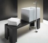 Značkoví výrobci koupelnového nábytku dokáží nabídnout k vybrané sérii nábytku i několik variant sanitární keramiky významných výrobců.