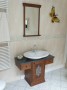 Ukázka koupelnového nábytku v nádechu retro
