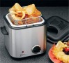 Fritovací hrnec, lidově řečený friťák, je další z řady domácích elektrospotřebičů, které jsou nedílnou součástí panelákové kuchyně.